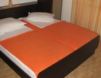 CLICK: Private accommodation Makarska - Room A4+1